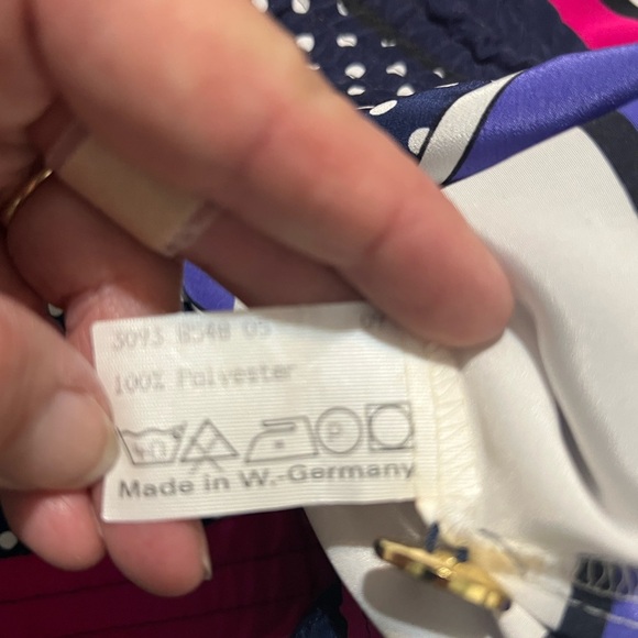 Felicias Pink and Blue Blouse with Artistic Color-Blocking - Picture 4 of 4